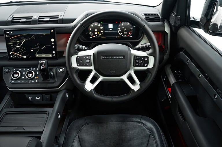 2024 Land Rover Defender 3.0 D250 X-Dynamic HSE 90 3dr Auto ESTATE DIESEL Automatic