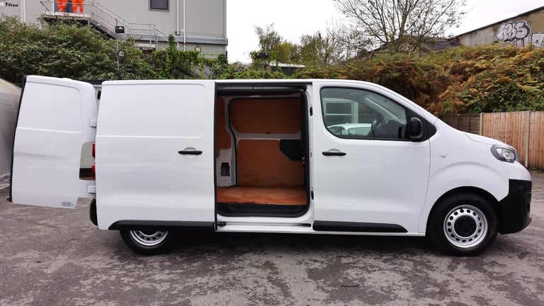 2022 Peugeot Expert 1.5 BLUEHDI PROFESSIONAL PREMIUM L1 WITH AIR CONDITIONING,6 SPEED,BLUETOOTH P...