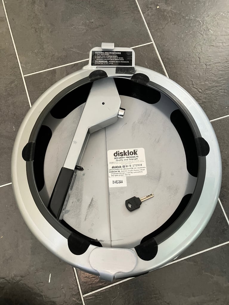 Disklok  Steering Wheel Lock - Small - with steering wheel protector cover