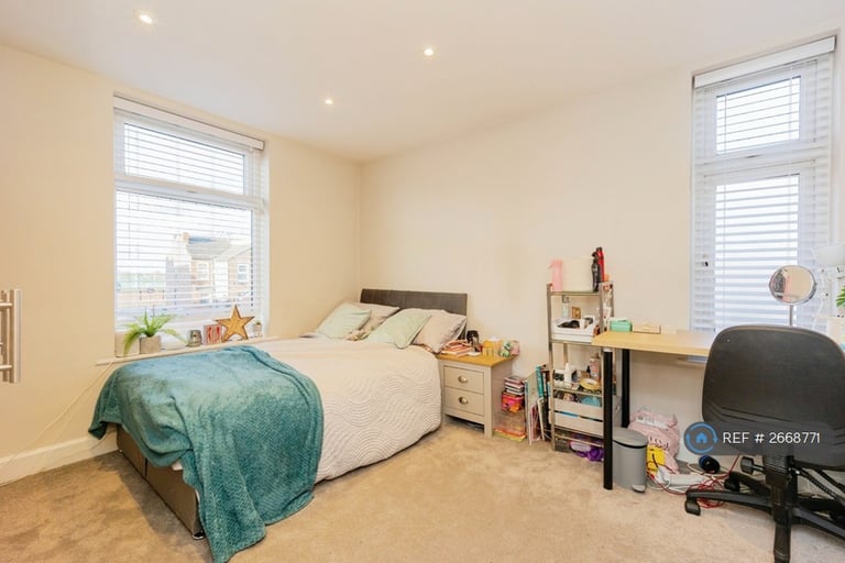 6 bedroom house in Braemar Road, Manchester, M14 (6 bed) (#2668771)