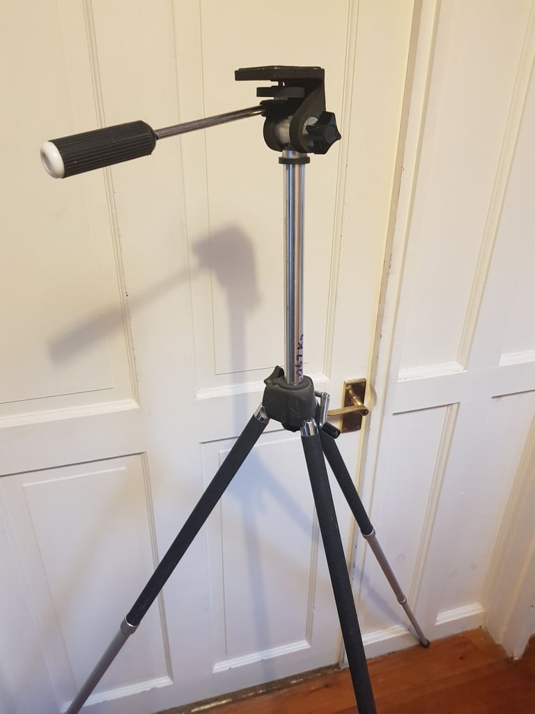 Camera tripod -  130cm / 146cm max