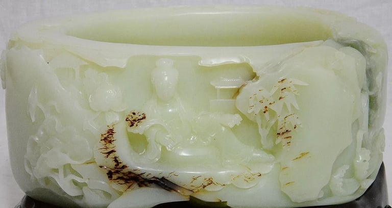 Large Well Hand Carved Chinese He-Tian White Jade Brush Washer