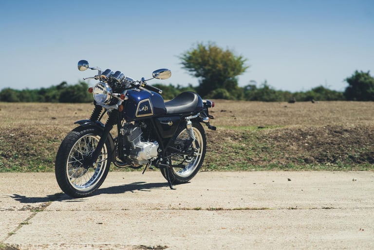 AJS cadwell 125cc retro 125 motorcycle learner modern classic cafe racer