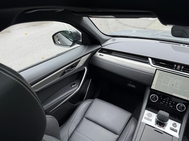 2024 Jaguar F-Pace 2.0 D200 MHEV R-Dynamic SE Black SUV 5dr Diesel Auto AWD Euro 6 (s/s) (204  ES...