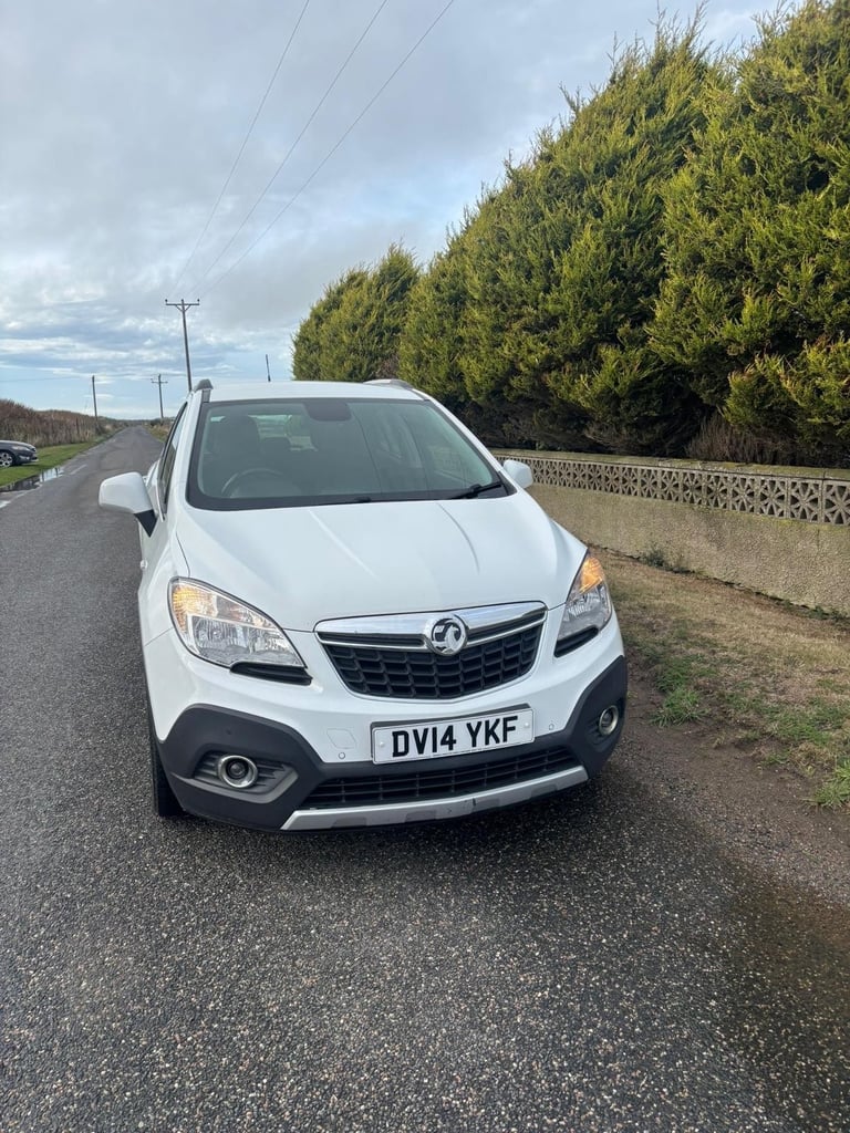2014 14 Vauxhall Mokka Exclusiv 1.7 CDTi Diesel White 5 Door NEW MOT WITH CAR.