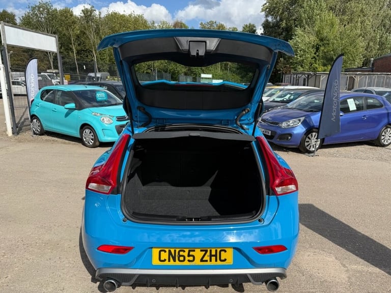 2015 Volvo V40 2.0 D4 R-Design Hatchback 5dr Diesel Manual Euro 6 (s/s) (190 ps) Hatchback Diesel...