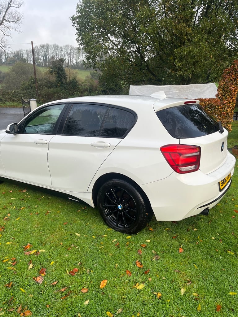 BMW, 1 SERIES, Hatchback, 2012, Manual, 1995 (cc), 5 doors