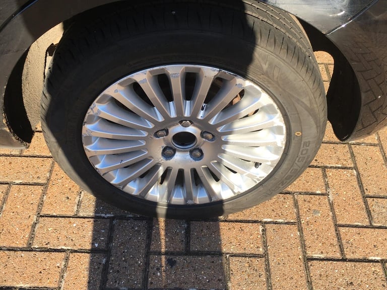 2010 Ford Focus 1.6 Titanium 5dr HATCHBACK Petrol Automatic