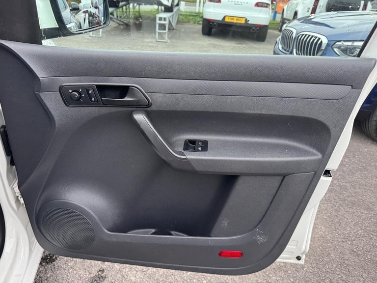 2015 Volkswagen Caddy 1.6 TDI BlueMotion Tech C20 Trendline DSG L1 H1 4dr PANEL VAN Diesel Automatic