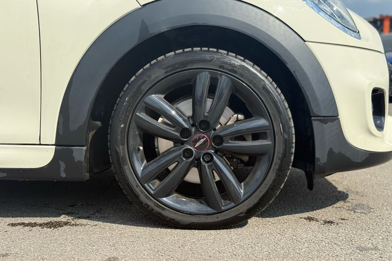 2020 MINI Hatch 2.0 Cooper S Sport II 3dr Auto [Nav Pack] Hatchback PETROL Automatic