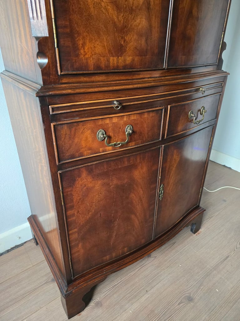 VINTAGE Burr Walnut Purpose Built Cocktail Drinks Cabinet -Possible Local Delivery
