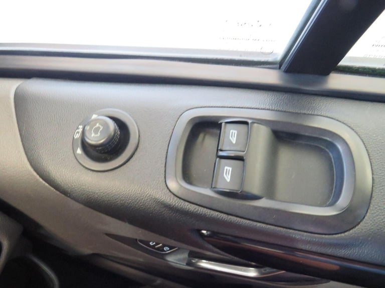 FORD TRANSIT CUSTOM 300 Limited Camper Van - Day Van - Motohome Black Manual Die