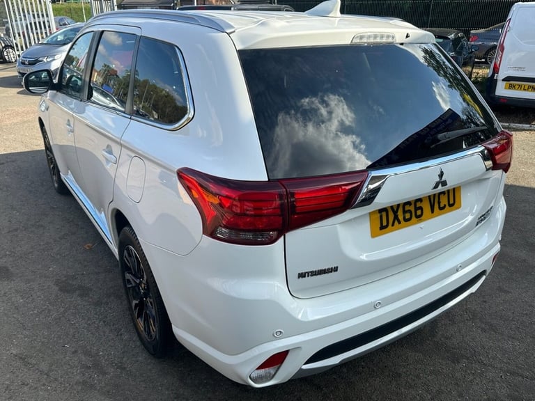 2016 Mitsubishi Outlander 2.0h 12kWh GX4hs SUV 5dr Petrol Plug-in Hybrid CVT 4WD Euro 6 (s/s) (20...