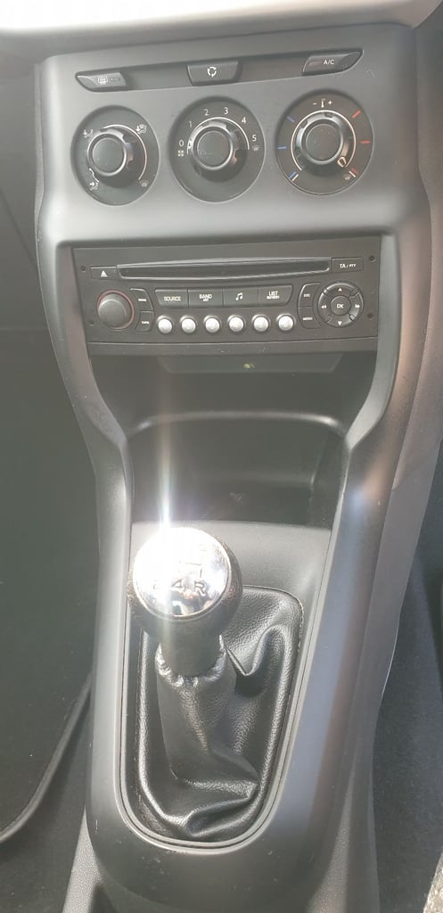 2011 CITROEN C3 1.4 HDI VTR + LOW MILES 