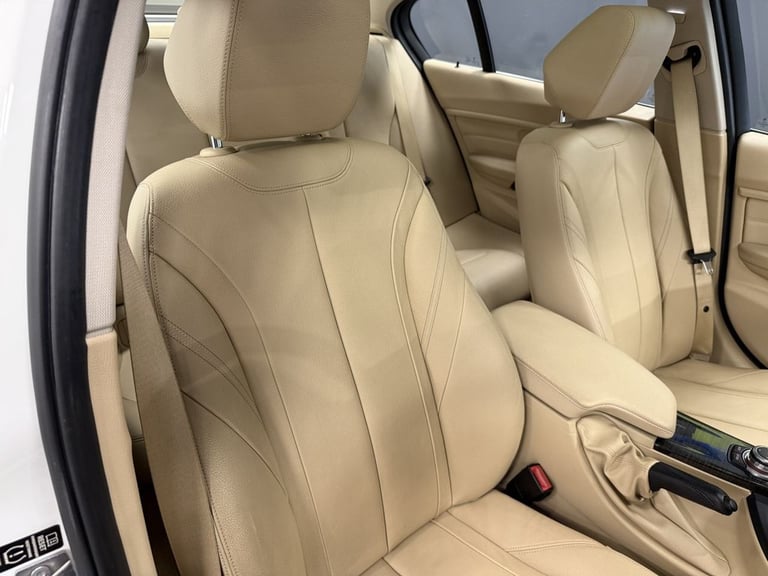 2014 BMW 3 Series ActiveHybrid 3 3.0 Luxury Step Saloon Saloon HYBRID ELECTRIC Automatic
