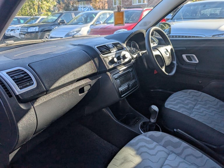 2009 Skoda Fabia 1.2 HTP 12V 2 5dr HATCHBACK Petrol Manual