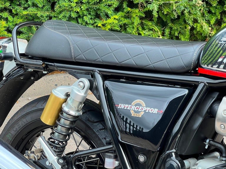 2023 ROYAL ENFIELD INTERCEPTOR 650 CHROME/RED LOW MILEAGE