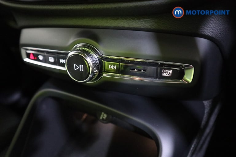 2021 Volvo XC40 1.5 T3 [163] R DESIGN 5dr SUV Petrol Manual