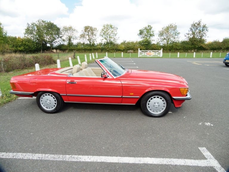 1988 Mercedes-Benz SL 3l 2d  AUTO  188 BHP Convertible Petrol Automatic