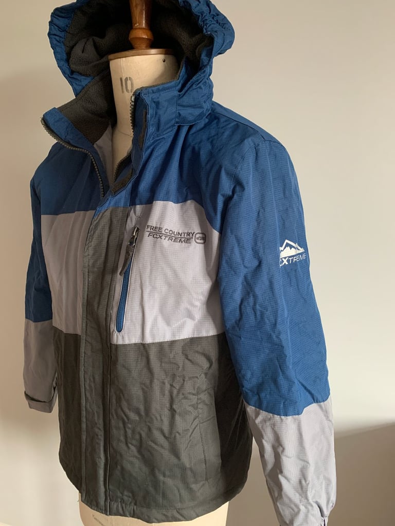 image for ski jacket. Size M Age 10-12. Kids ski coat 