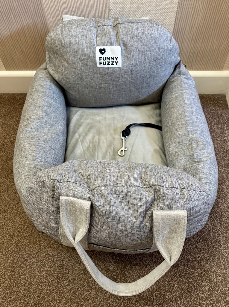 Funny Fuzzy 3 in 1 “Gym Bag” style Dog/Pet Carrier, Bed and Car Seat BNWOT