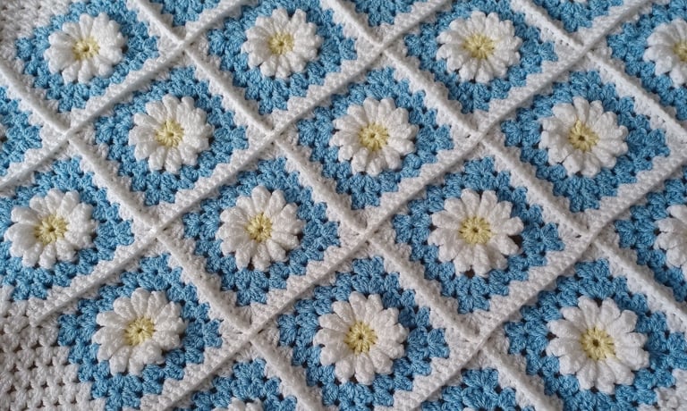 Daisy Crochet Baby Blanket - New & Handmade