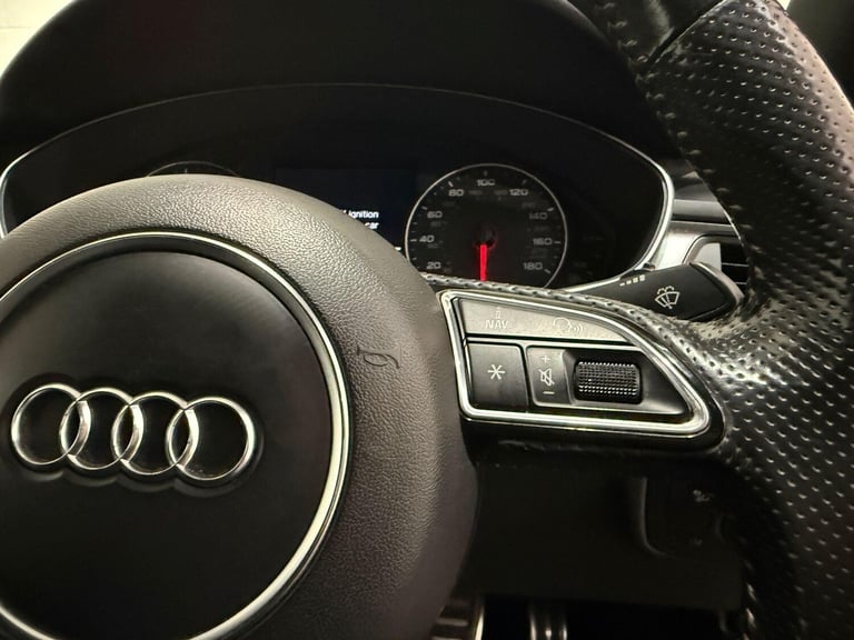 2016 Audi A6 Saloon 2.0 TDI ultra Black Edition S Tronic Euro 6 (s/s) 4dr SALOON Diesel Automatic