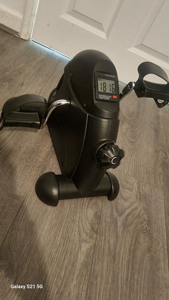 image for Small exercise pedal cycle machine. Desktop/bedroom/couch exercise machine