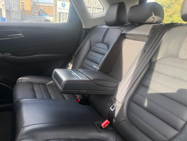 2022 MG MG HS 1.5 T-GDI 16.6kWh Exclusive Auto Euro 6 (s/s) 5dr ESTATE Petrol/Electric Hybrid Aut...