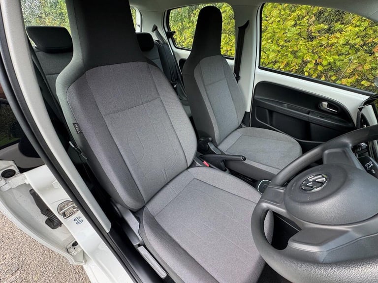  Volkswagen up! 1.0 Move up! Hatchback 5dr Petrol ASG Euro 5 (60 ps) Petrol Automatic