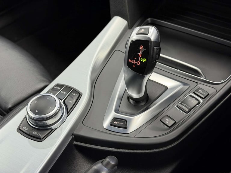 2018 BMW 3 Series 330e M Sport 4dr Step Auto SALOON PETROL/ELECTRIC Automatic