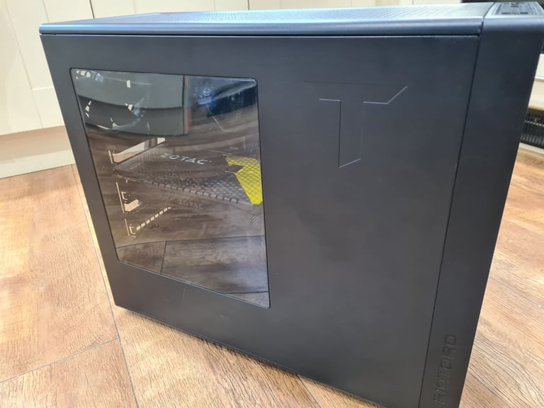 Gaming PC: Geforce GTX 1070, i7 7700k, 16Gb RAM