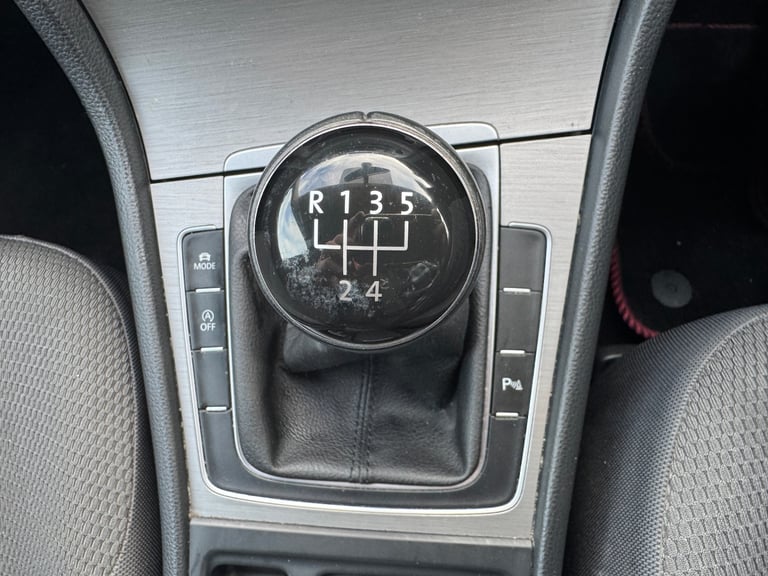 2015 Volkswagen Golf 1.6 TDI 110 Match 5dr - AUTO LIGHTS - PARKING SENSORS HATCHBACK Diesel Autom...