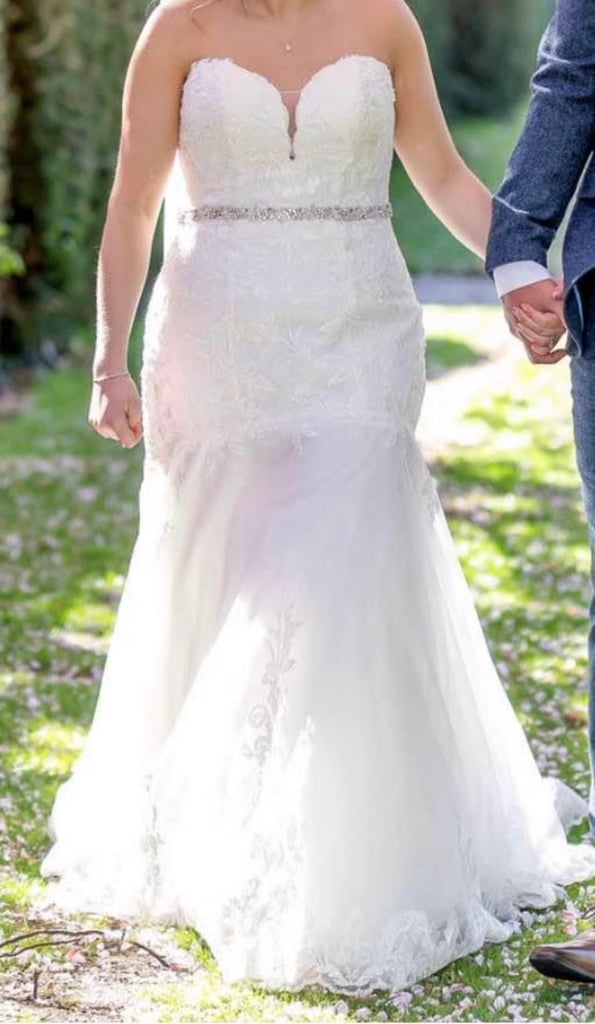 Wedding dress - wed2be