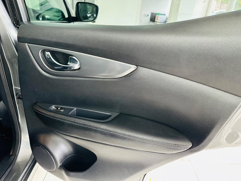 2018 Nissan Qashqai 1.5 dCi Tekna 5dr HATCHBACK DIESEL Manual