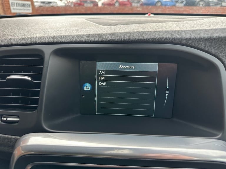 2015 Volvo V60 T3 [152] SE Nav 5dr Geartronic ESTATE PETROL Automatic