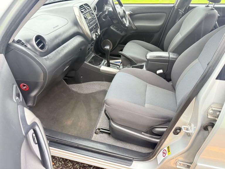 2004 Toyota RAV4 2.0 XT3 5dr Automatic, 64K MILES ESTATE Petrol Automatic