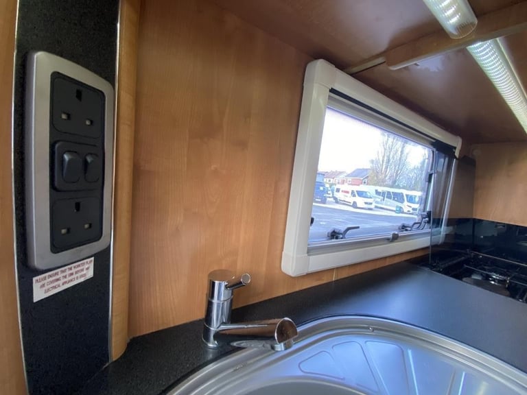2011 AUTO-TRAIL FRONTIER MOHAWK LUXURY MOTORHOME