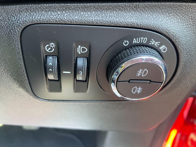 2019 Vauxhall Corsa 1.4i ecoTEC SRi VX Line Nav Black Euro 6 3dr HATCHBACK Petrol Manual