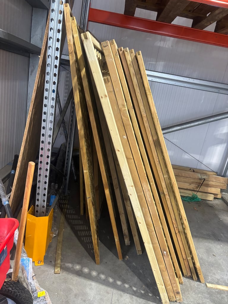 Variety of fencing panels (job lot) 