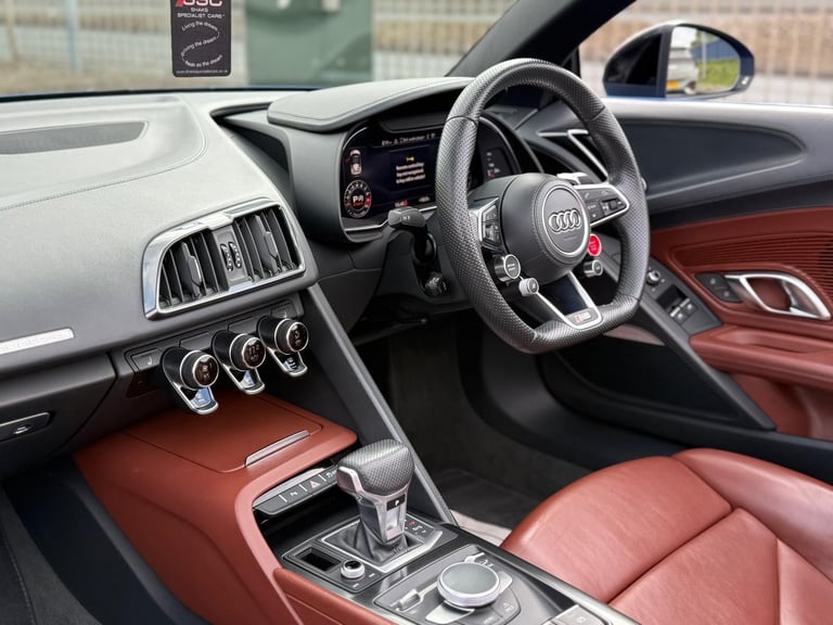 Audi R8 5.2 FSI V10 Spyder S Tronic quattro Euro 6 (s/s) 2dr