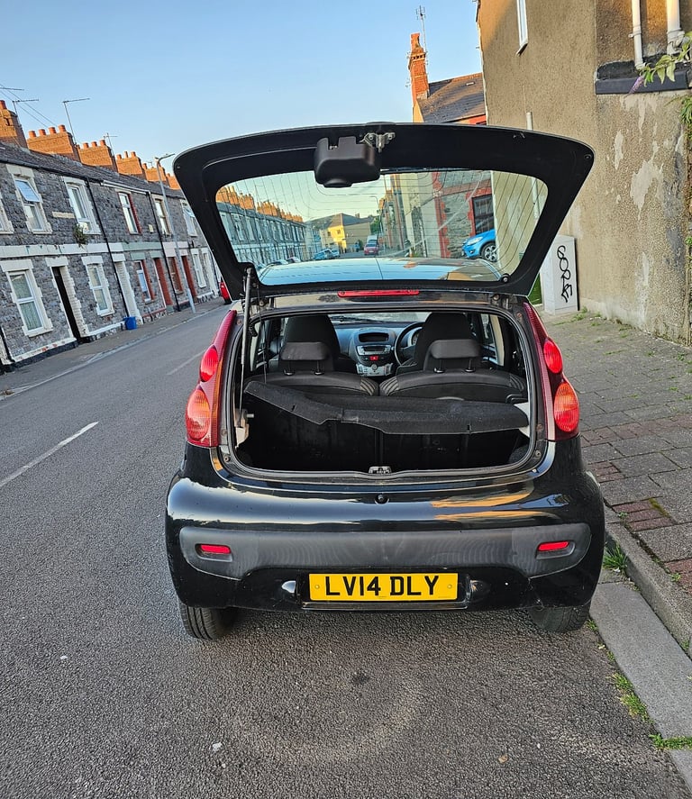 Peugeot, 107, Hatchback, 2014, Manual, 998 (cc), 5 doors