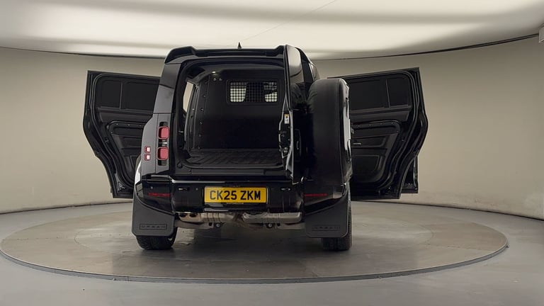 2025 Land Rover Defender 110 3.0 D250 MHEV X-Dynamic SE Hard Top SUV 5dr Diesel Auto 4WD MWB Euro...