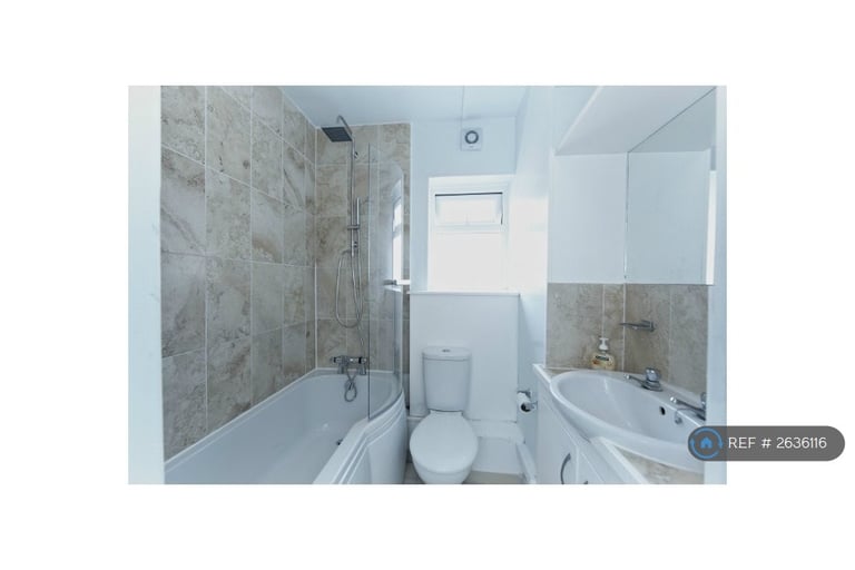 4 bedroom house in Sandmere Road, London, SW4 (4 bed) (#2636116)