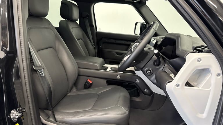 2025 Land Rover Defender 3.0 D350 X-Dynamic HSE 110 5dr Auto ESTATE DIESEL Automatic