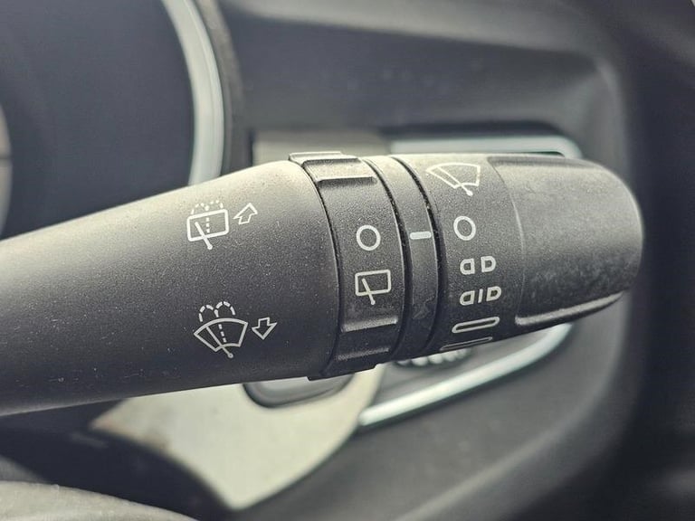 2013 Alfa Romeo Giulietta 1.6 JTDM-2 Collezione Euro 5 (s/s) 5dr HATCHBACK Diesel Manual