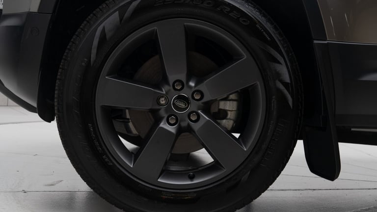 2025 Land Rover Defender (25 Reg) 90 3.0 D250 S Hard Top Commercial (3 Seat) (+VAT) Panel Van Die...