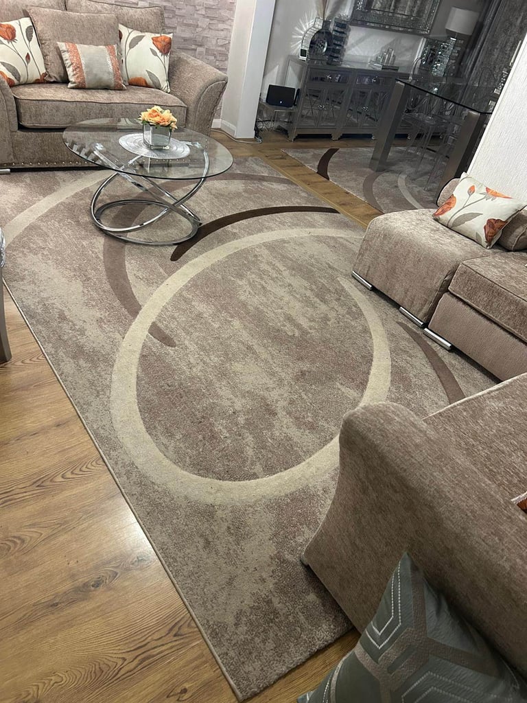  Extra Large Beige ,Cream and Brown coloured lovely Rug