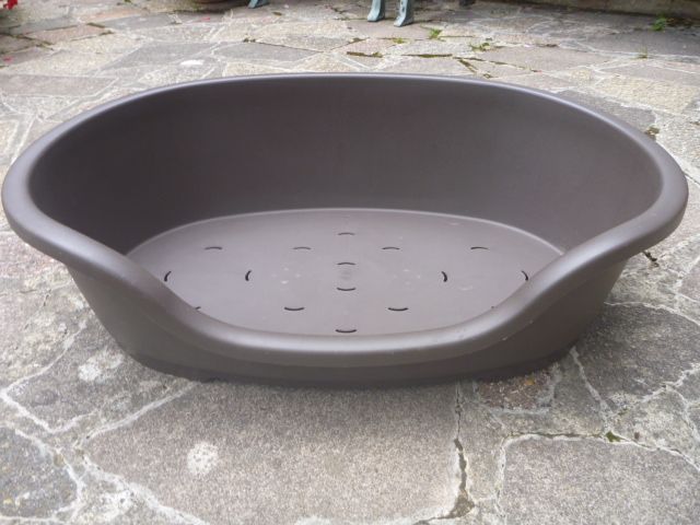 Plastic Dog Beds Size Medium (3 available)