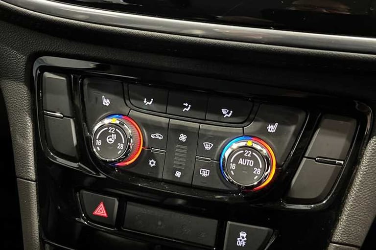 2019 Vauxhall Mokka X 1.4T Elite 5dr Auto HATCHBACK PETROL Automatic